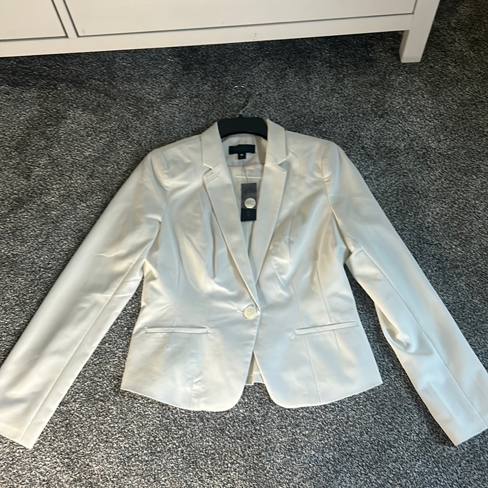 white Worthington blazer, size medium